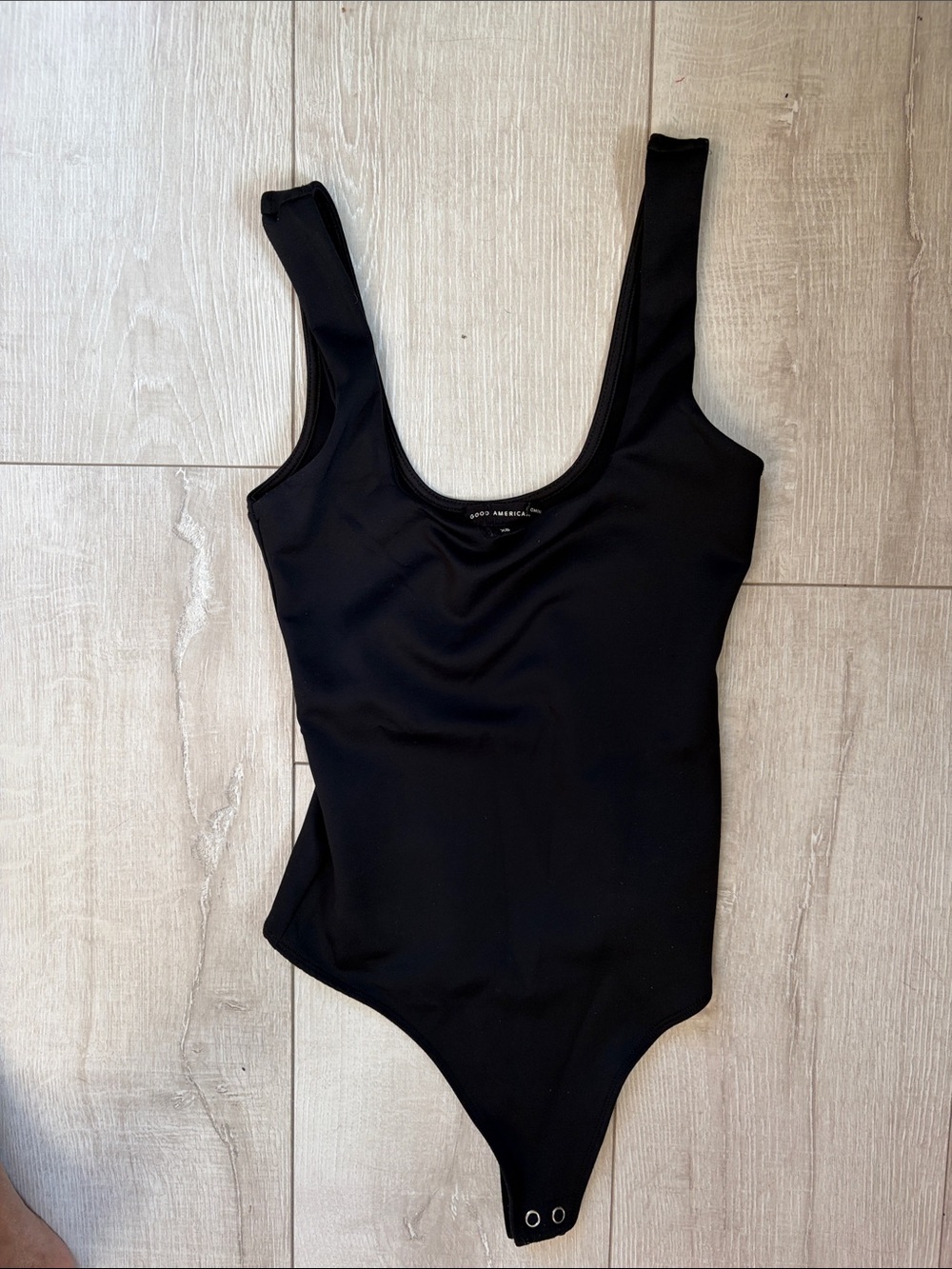 GOOD AMERICAN XS BLACK LINED BODYSUIT PERFECT USED COND SNAP CLOSURE